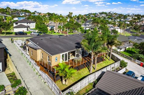 Photo of property in 15 Hawaiian Parade, Arkles Bay, Whangaparaoa, 0932