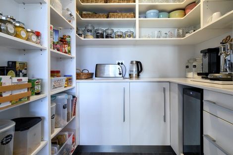 Photo of property in 35 Double Bay Road, Pyes Pa, Tauranga, 3112