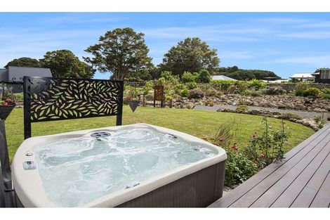 Photo of property in 21 Capstone Place, Te Kamo, Kamo, 0185