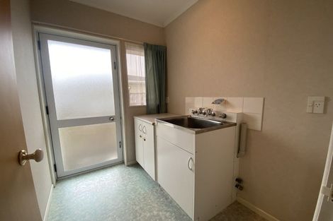 Photo of property in 2/225 Mangorei Road, Merrilands, New Plymouth, 4312