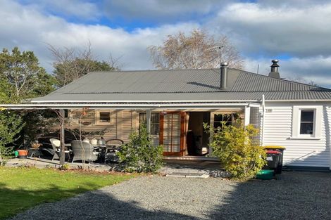 Photo of property in 44 Victoria Street, Carterton, 5713