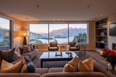 Photo of property in 6 Lordens Place, Fernhill, Queenstown, 9300
