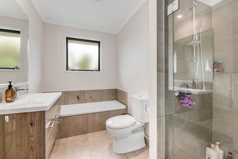 Photo of property in 3 St Julia Court, Helensville, 0800