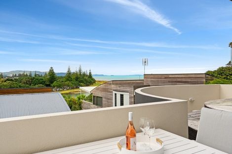 Photo of property in 1/42 Amorino Drive, Red Beach, 0932