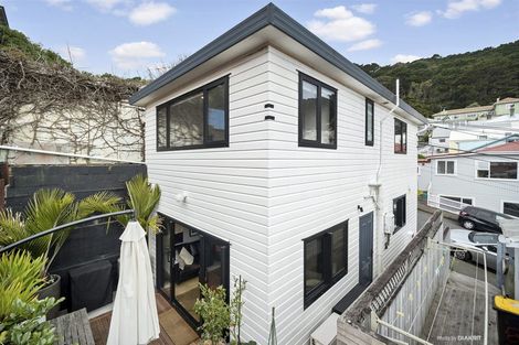 Photo of property in 1 Port Street, Mount Victoria, Wellington, 6011