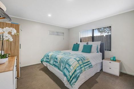 Photo of property in 1/27 Roanoke Way, Albany, Auckland, 0632