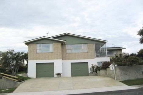 Photo of property in 8 Cambridge Street, Balclutha, 9230