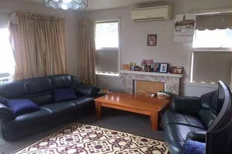 Photo of property in 2/10 Aorangi Road, Bryndwr, Christchurch, 8053