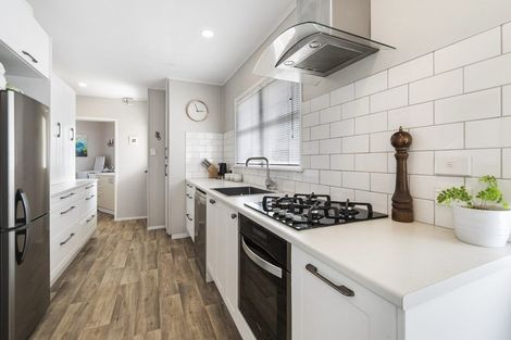 Photo of property in 93 Marne Road, Papakura, 2110