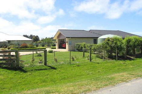 Photo of property in 1 Mclean Drive, Leithfield, Amberley, 7481