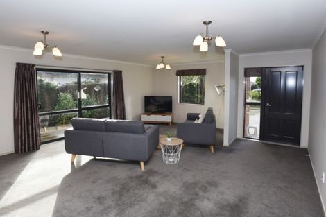 Photo of property in 32 Park Street, Winton, 9720