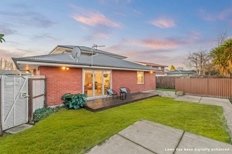 Photo of property in 2/11 Powell Crescent, Ilam, Christchurch, 8041