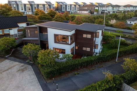 Photo of property in 16 Te Oneroa Way, Long Bay, Auckland, 0630