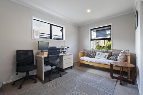 Photo of property in 32 Varsity Heights, Fitzherbert, Palmerston North, 4410