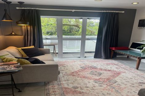 Photo of property in 14a Glade Place, Birkenhead, Auckland, 0626