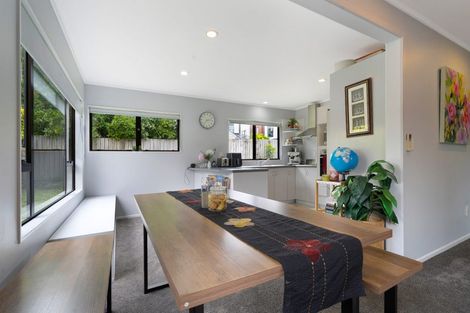 Photo of property in 2/29 Humphrey Kemp Avenue, Henderson, Auckland, 0612