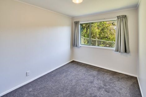 Photo of property in 1a Sunrise Boulevard, Tawa, Wellington, 5028