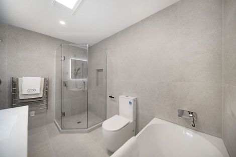 Photo of property in 3 Taipahitini Road, Rosehill, 2113