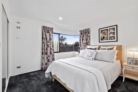 Photo of property in 27 Byblos Place, The Gardens, Auckland, 2105