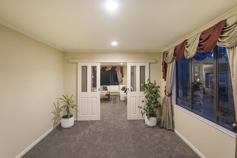 Photo of property in 98 Pacific Drive, Fitzherbert, Palmerston North, 4410