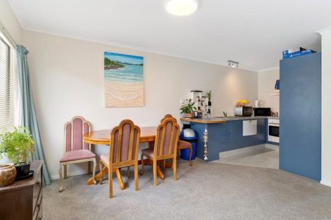 Photo of property in 8d Heath Street, Mount Maunganui, 3116