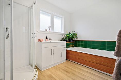 Photo of property in 1/180 Avonhead Road, Avonhead, Christchurch, 8042