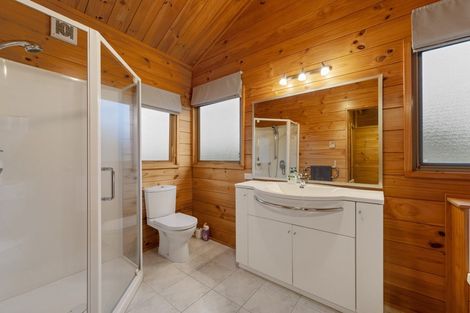 Photo of property in 16 Carpentras Way, Nukuhau, Taupo, 3330