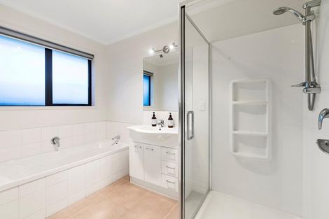 Photo of property in 92 Falcon Drive, Welcome Bay, Tauranga, 3112