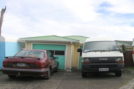 Photo of property in 11 Tawa Terrace, Tawa, Wellington, 5028