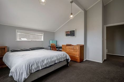 Photo of property in 24 Elmira Avenue, Hokowhitu, Palmerston North, 4410