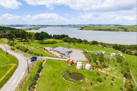 Photo of property in 24 Karakanui Road, Tinopai, Matakohe, 0593