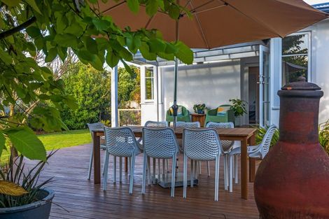 Photo of property in 1 Sinclair Avenue, Highbury, Palmerston North, 4412