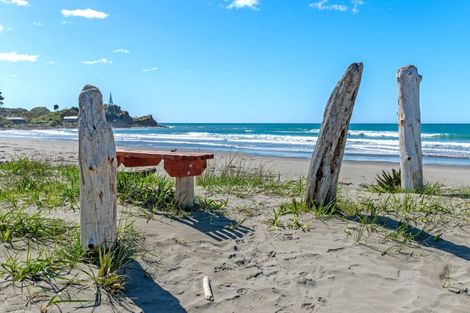 Photo of property in 3 Katrin Place, Mahia, 4198