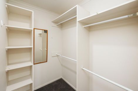 Photo of property in 12 Johnstone Drive, Fitzherbert, Palmerston North, 4410