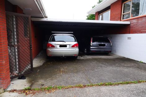 Photo of property in 2/371 Wairau Road, Totara Vale, Auckland, 0629