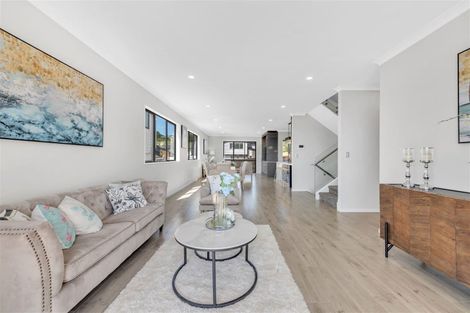 Photo of property in 4 Glann Lane, Flat Bush, Auckland, 2019