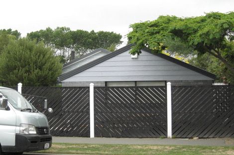 Photo of property in 75 Bayswater Crescent, Bromley, Christchurch, 8062