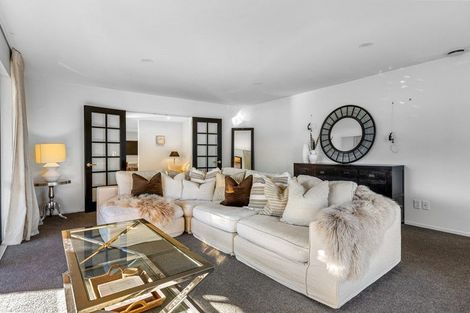 Photo of property in 100 Gardiners Road, Harewood, Christchurch, 8051