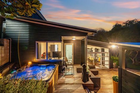 Photo of property in 17 Scoresby Grove, Whitby, Porirua, 5024