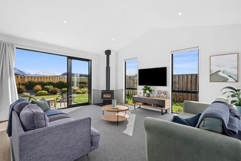 Photo of property in 4 Robrosa Street, Wanaka, 9305