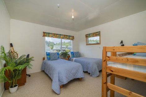 Photo of property in 9 Banks Street, Cooks Beach, Whitianga, 3591