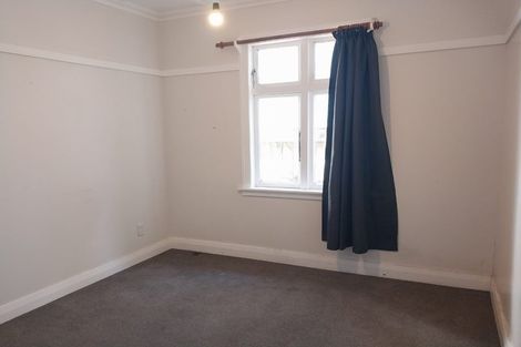 Photo of property in 2 Norna Crescent, Kelburn, Wellington, 6012