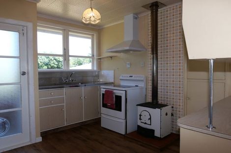 Photo of property in 100 Ruapehu Street, Paraparaumu, 5032