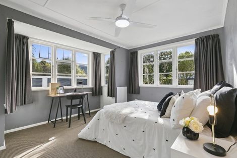 Photo of property in 14 Cecil Road, Tawa, Wellington, 5028