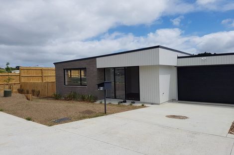 Photo of property in 84 Prado Drive, Pukekohe, 2120