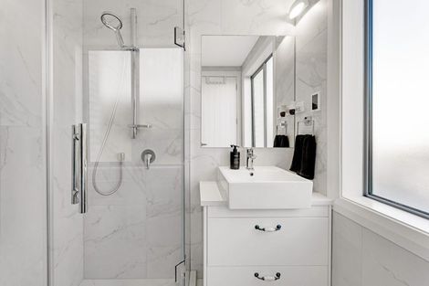 Photo of property in 33 Te Oneroa Way, Long Bay, Auckland, 0630