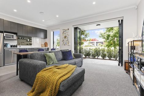 Photo of property in 2/7 Uku Lane, Hobsonville, Auckland, 0616