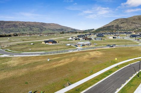 Photo of property in 10 Simpson Crescent, Wanaka, 9305