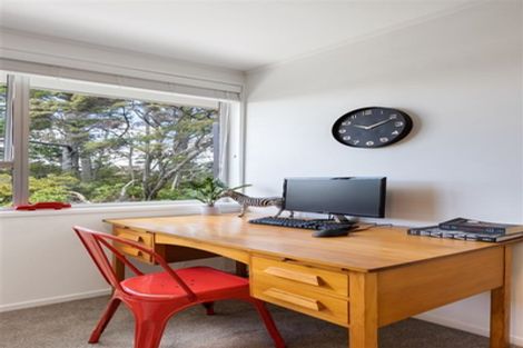 Photo of property in 2/9 John Court Street, Birkenhead, Auckland, 0626