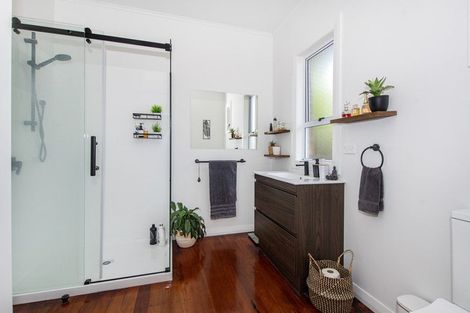 Photo of property in 13 Shortland Street, Regent, Whangarei, 0112